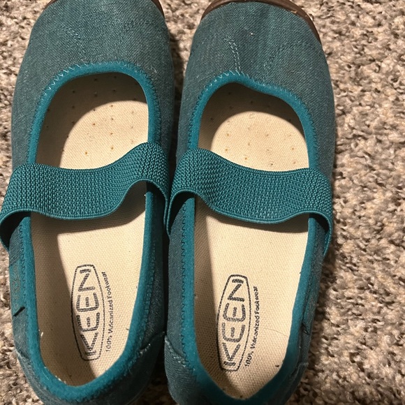 Keen - Picture 1 of 4